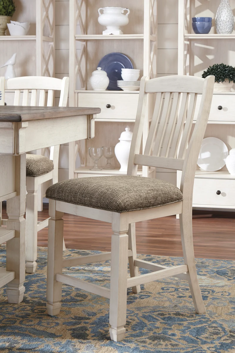 Ensemble de 2 tabourets de bar en bois avec assise rembourrée en tissu brun - Bolanburg