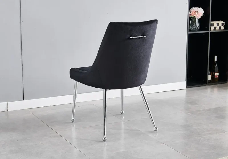Chaises velours noir à poignée pieds argentés - Gema x4