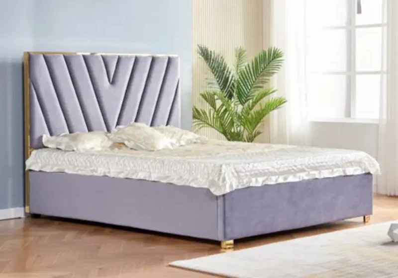 Lit velours beige design doré - Dina