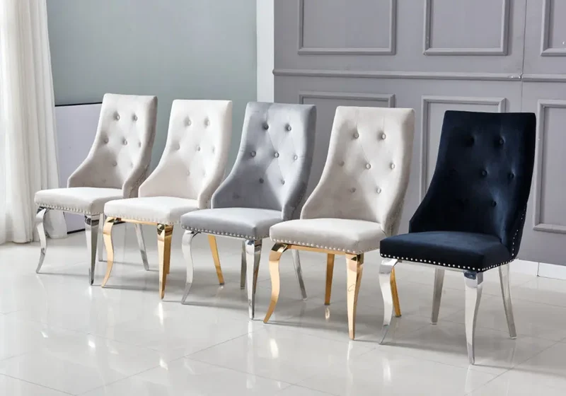 Chaises cloutées en velours écru et anneau doré - Lara x4