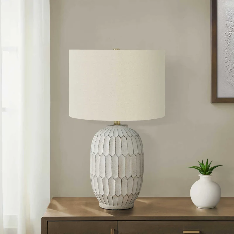 Lampe de table en résine crème texturée 24 po - I 9720