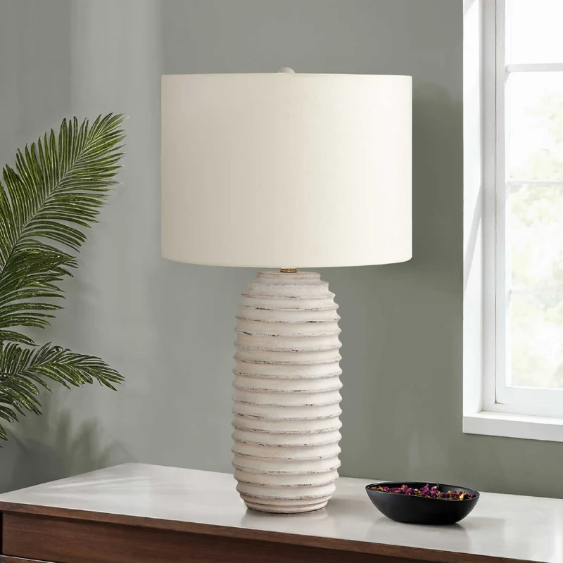 Lampe de table en résine crème texturée 28 po - I 9742