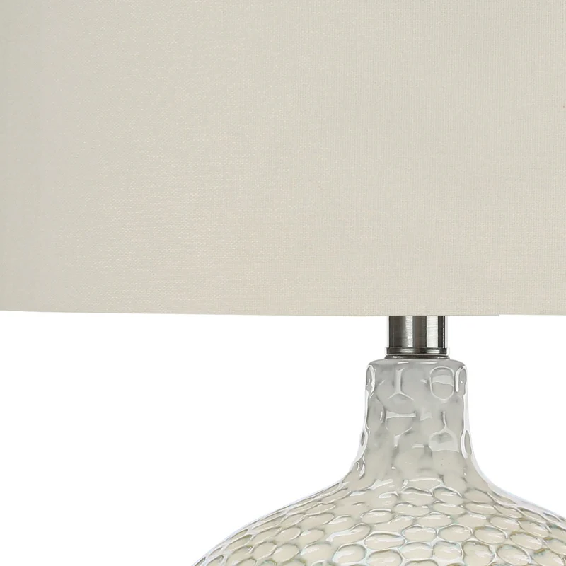 Lampe de table en céramique crème texturée 28 po - I 9607