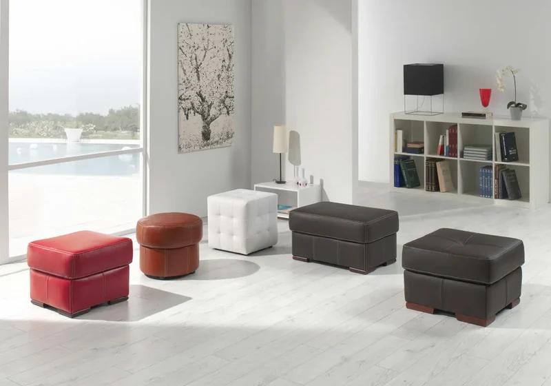 Pouf repose-pieds en cuir rouge - Domino