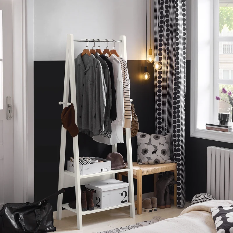 SoBuy FRG59-W Porte-Vêtement en Bois Penderie à Vêtement Porte-Manteau avec Deux Étagères