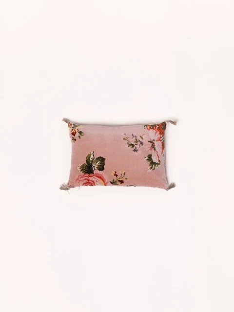 Coussin mini à fleurs velours rose poudre