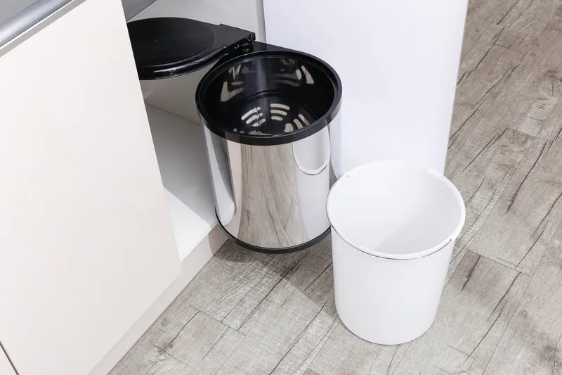 Poubelle ronde pivotante acier inoxydable et noir14L
