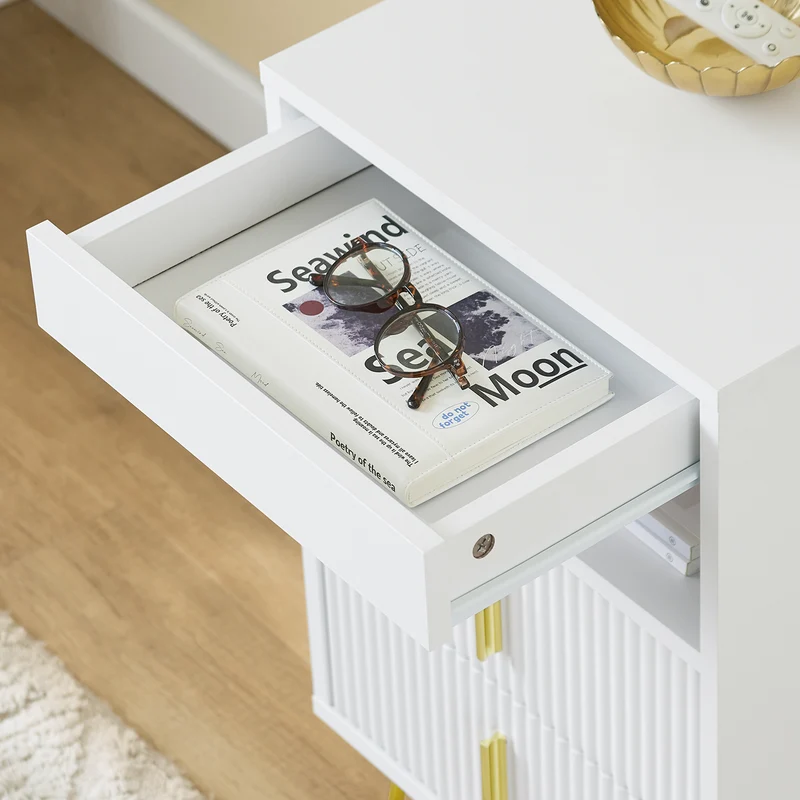 SoBuy FBT168-W Table de Chevet Chic Blanc et Doré – 3 Tiroirs et Étagère, Style Moderne