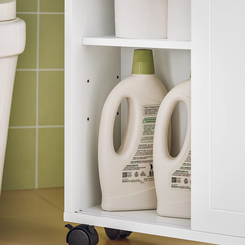 SoBuy BZR31-W Armoire Salle de Bain avec Roulettes et Portes Coulissantes, Gain de Place, Usage Polyvalent, Mobile, Rangement Optimisé – L52×P17×H68 cm, Blanc