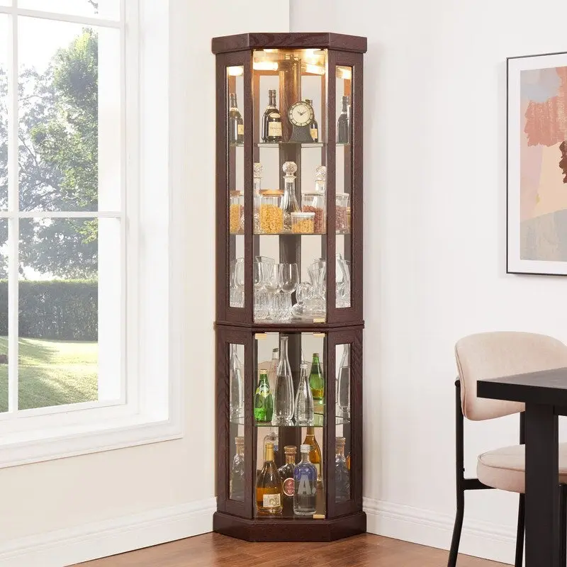 Vitrine d'angle élégante avec éclairage intégré Idéale pour exposer des objets de collection, de la verrerie ou des éléments de décoration.