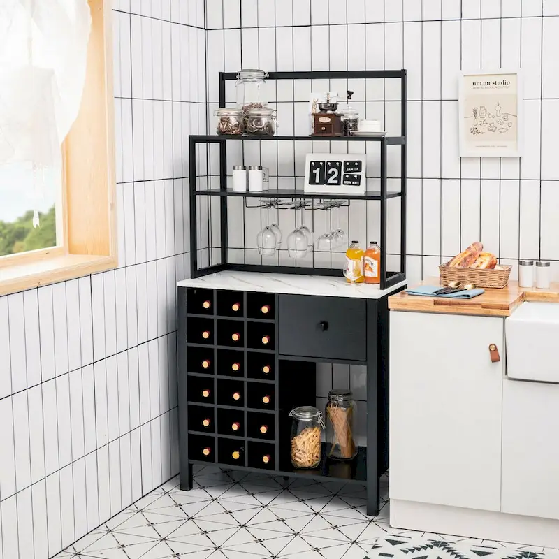 Étagère de cuisine style boulanger avec casier à vin et support à verres