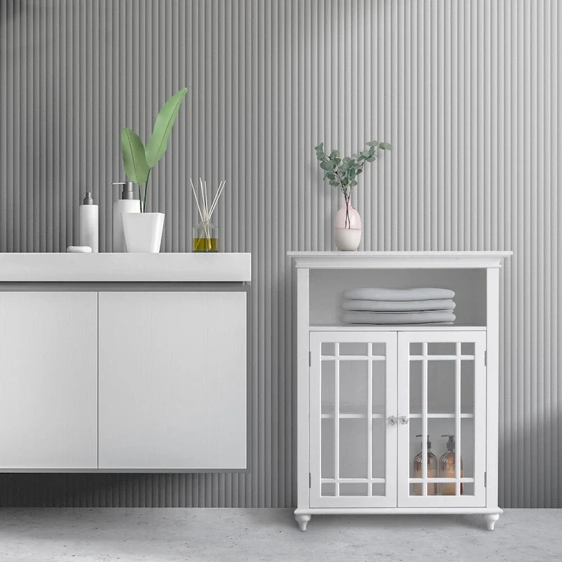 Meuble d'appoint bas à deux portes avec panneaux en verre