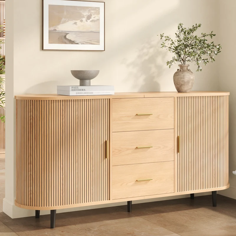 Buffet effet bois clair avec portes coulissantes 3 tiroirs, design arrondi à rainures verticales accents dorés MINIMALISTCONTAINERH