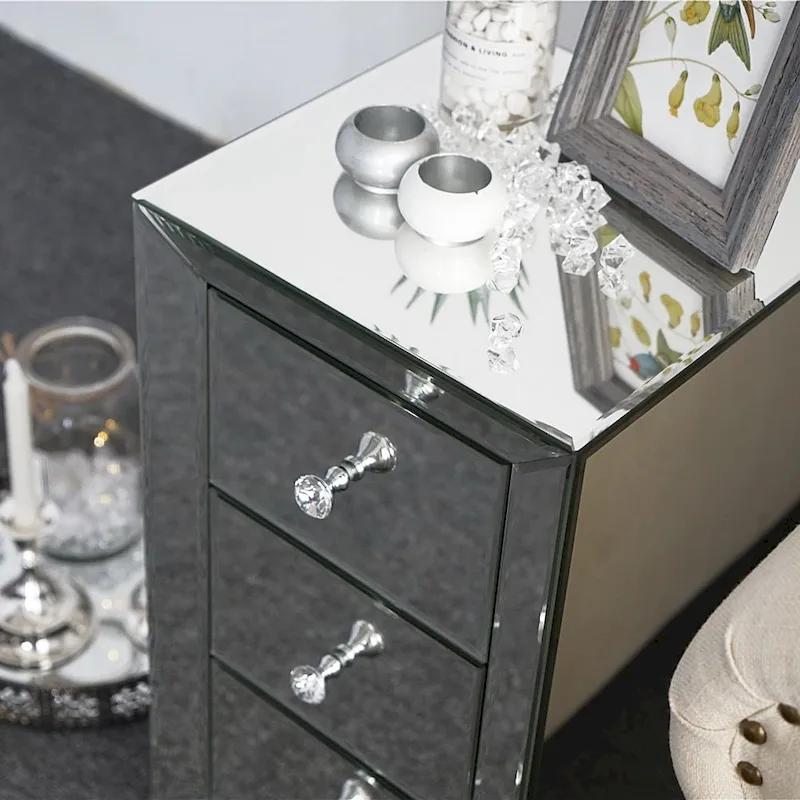 Table de chevet en verre miroir avec trois tiroirs