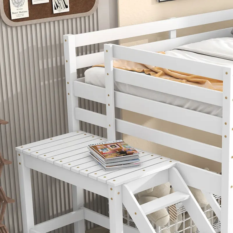 Lit mezzanine avec plateforme, échelle