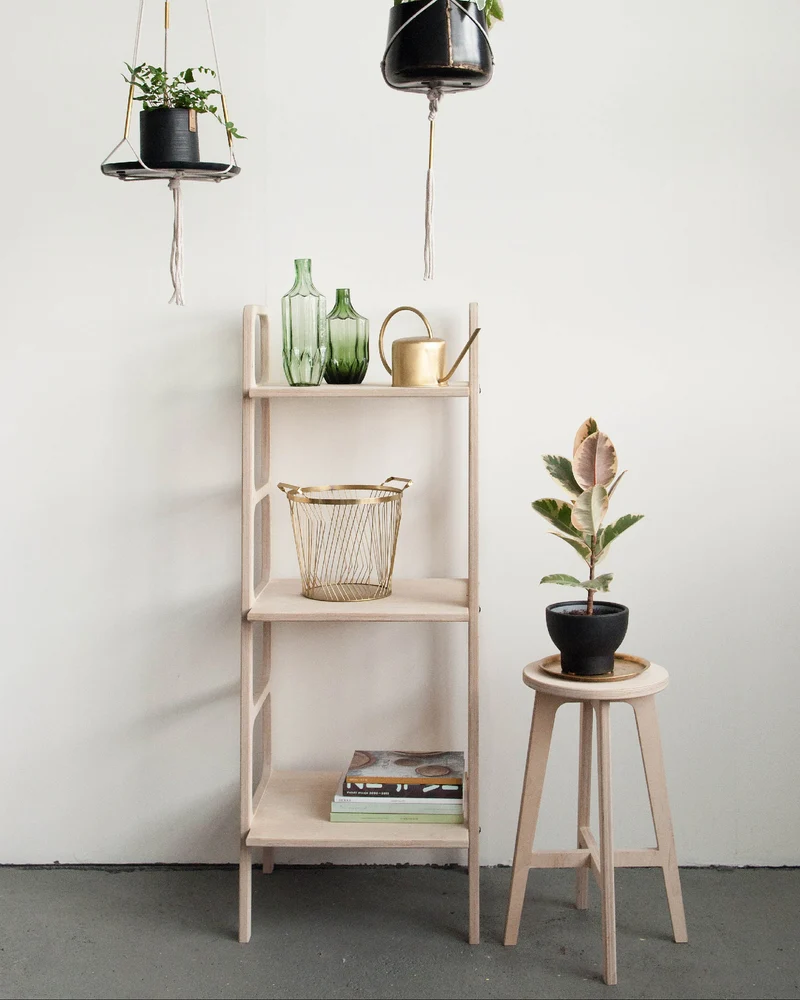 Midi Bookcase with shelves · 140 cm