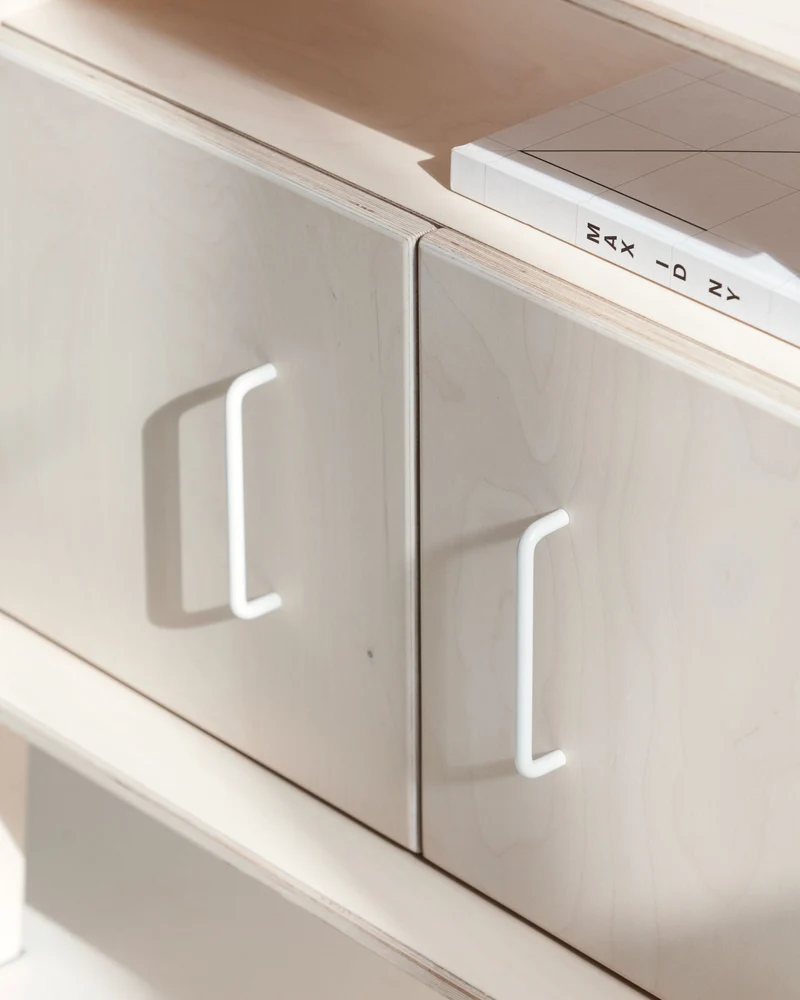 Maxi Bookcase with open cabinet · 190 cm