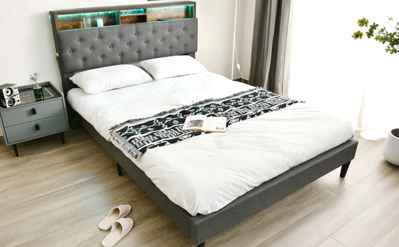 Lit double 140x200 cm avec rangement, tête de lit LED, bois massif, gris, style moderne