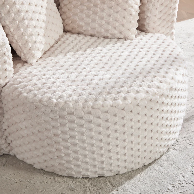 Fauteuil géant beige en fausse fourrure avec pouf assorti en demi-lune FLOATING GOLD PLUS