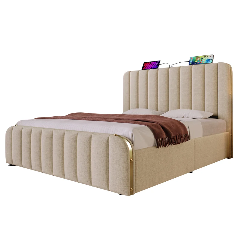 Lit double en lin beige avec tête de lit rembourrée, bandes dorées, 4 tiroirs et ports USB BIRCHBASKET