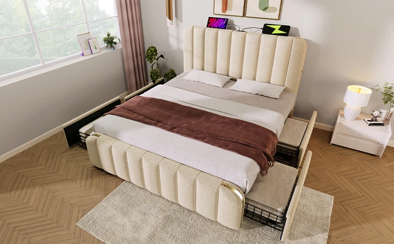 Lit double en lin beige avec tête de lit rembourrée, bandes dorées, 4 tiroirs et ports USB BIRCHBASKET