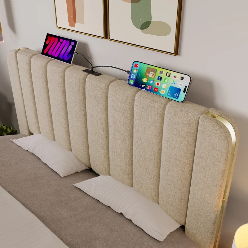 Lit double en lin beige avec tête de lit rembourrée, bandes dorées, 4 tiroirs et ports USB BIRCHBASKET