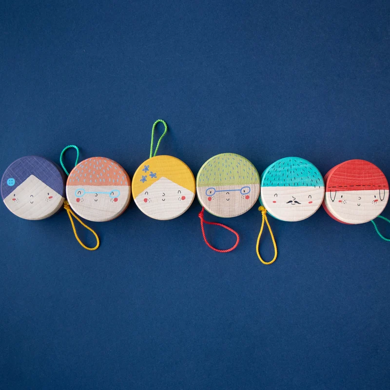 Yoyo en bois - Personnages