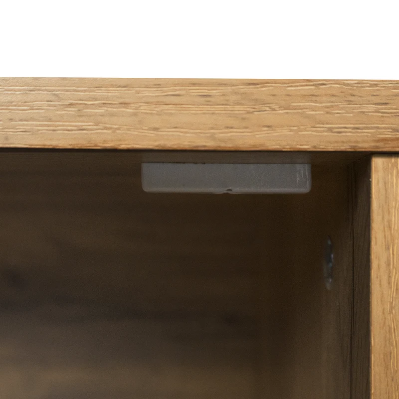 Meuble TV moderne effet bois avec 2 portes et 2 compartiments ouverts 160x35x45cm DHAASTI