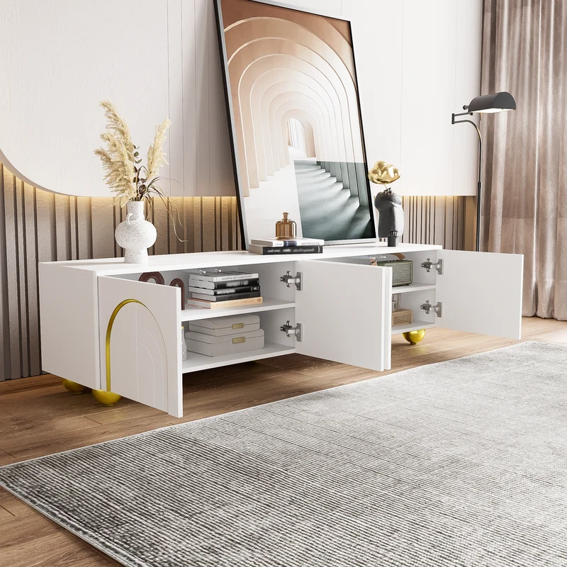 Meuble TV blanc luxueux avec portes sculptées et pieds dorés AEKRON G