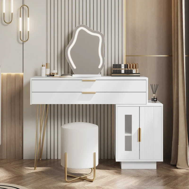 Coiffeuse blanche luxueuse avec miroir ondulé à LED et pieds dorés VERIEN