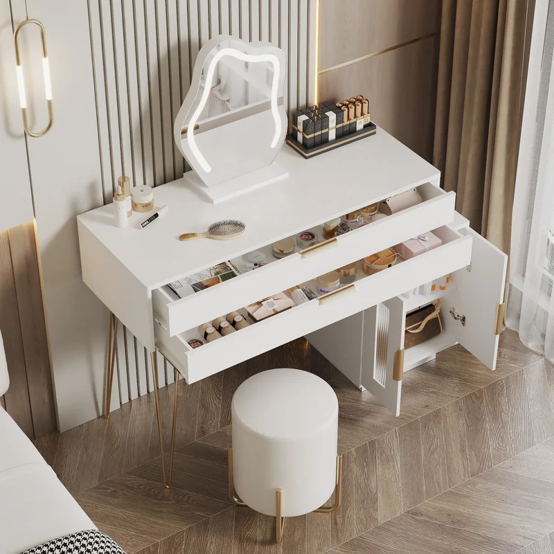 Coiffeuse blanche luxueuse avec miroir ondulé à LED et pieds dorés VERIEN