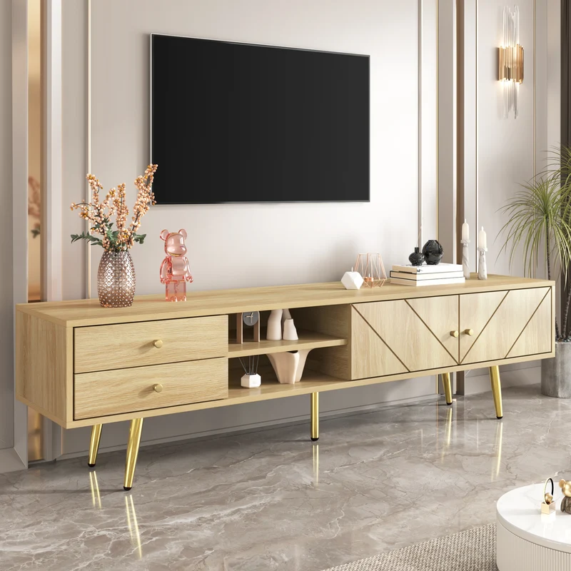 Meuble TV effet bois naturel portes rainurés, et accents dorés HUMUX