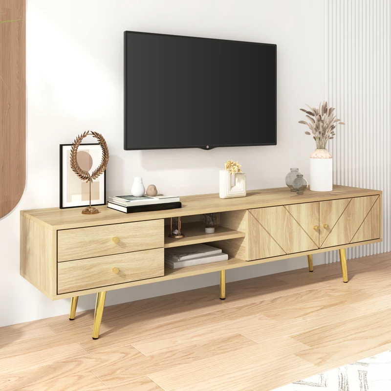 Meuble TV effet bois naturel portes rainurés, et accents dorés HUMUX