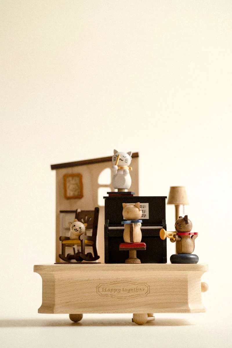 Boite musicale en bois - Concert de chat