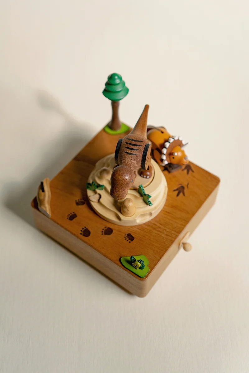 Boite musicale en bois - T-rex