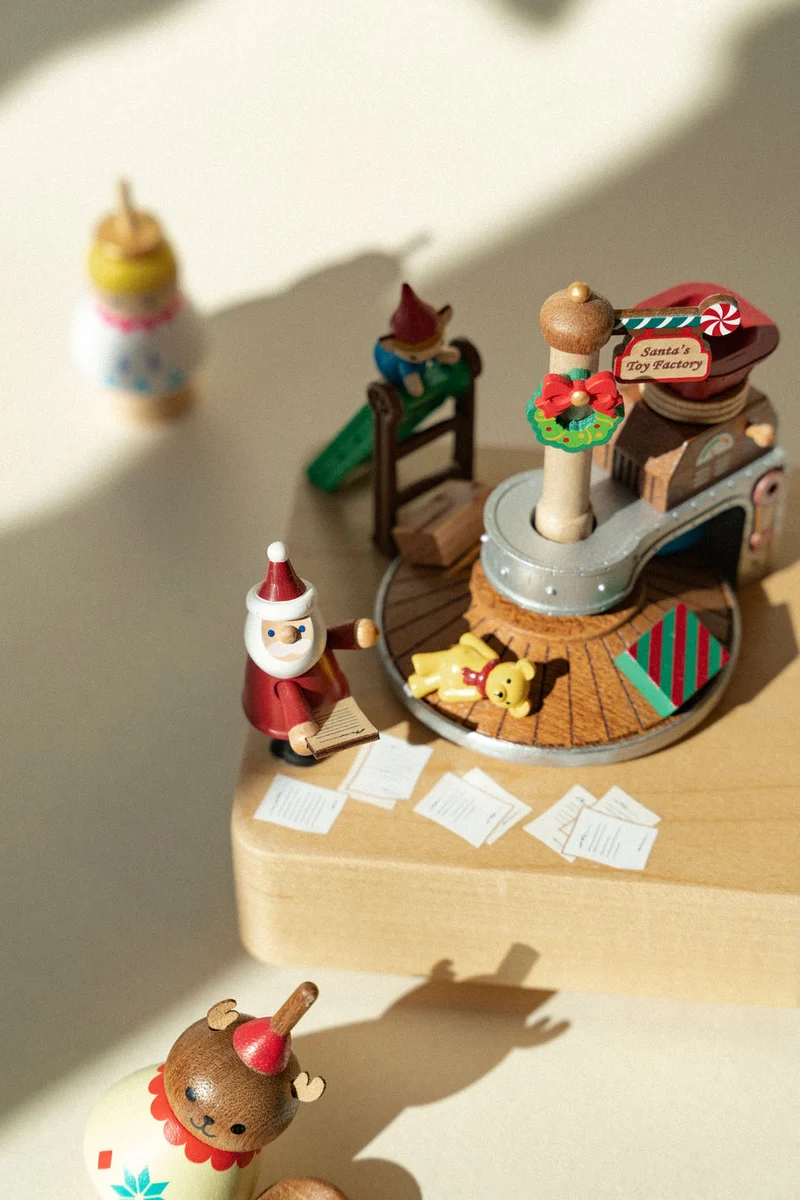 Boite musicale en bois - Fabrique du Père-Noël