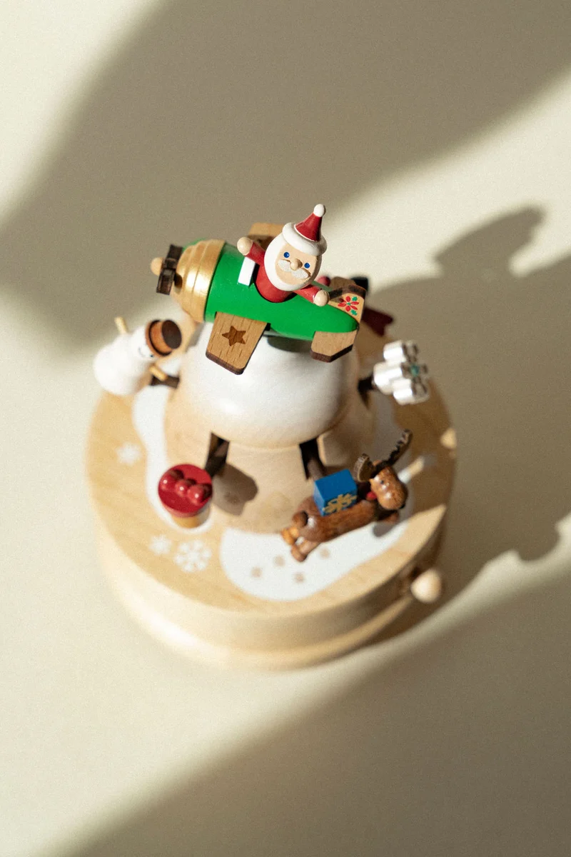 Boite musicale en bois - Promenade du Père-Noël