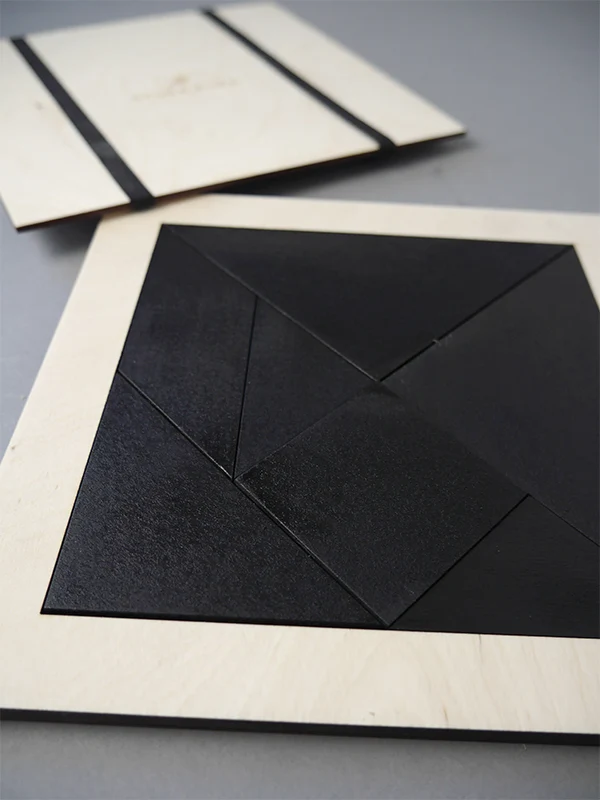 Tangram en bois - Tableau noir
