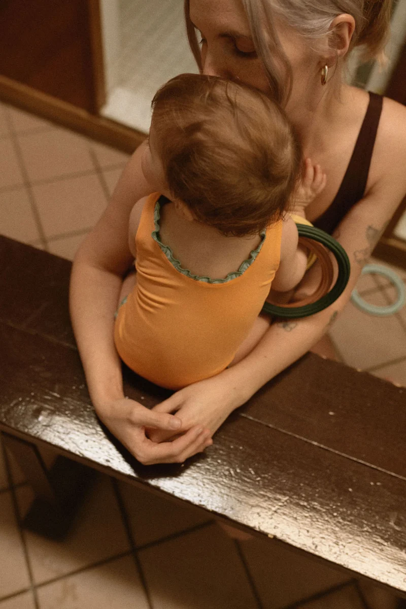 Maillot une-pièce réversible ♻️ | Lucile - Pêche / Vert