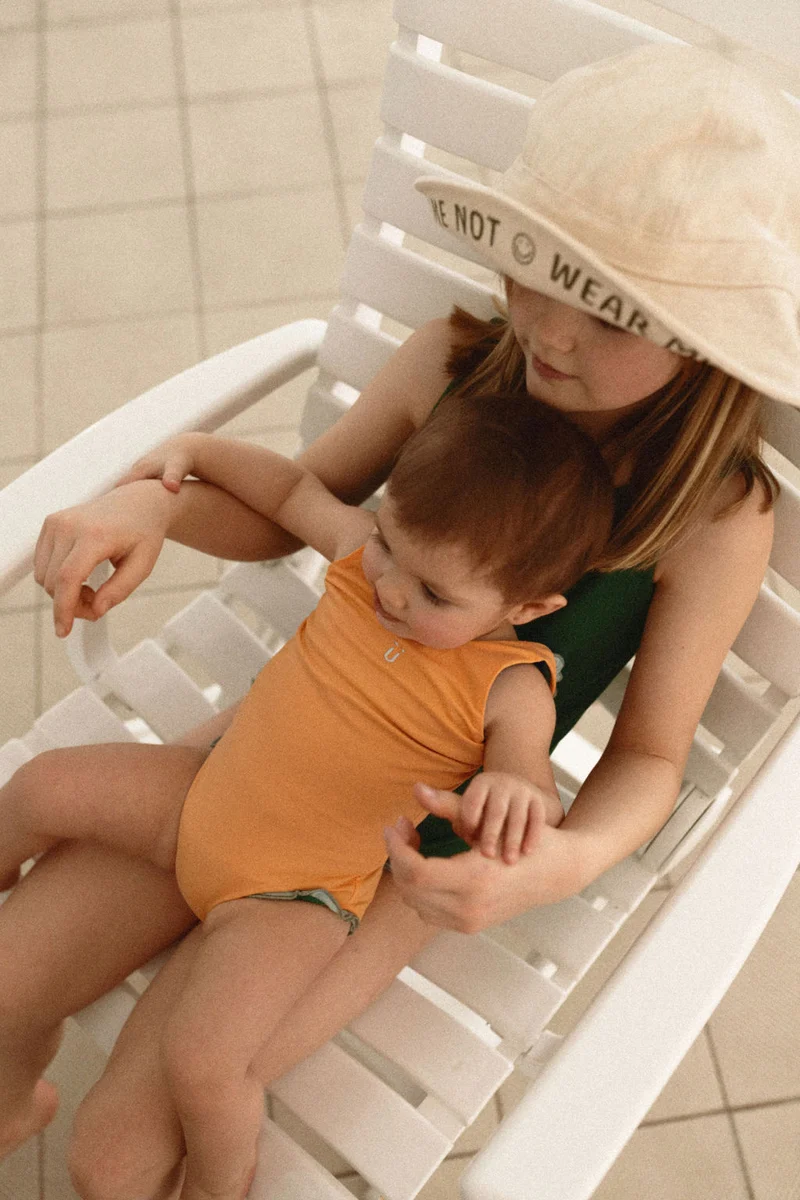 Maillot une-pièce réversible ♻️ | Lucile - Pêche / Vert