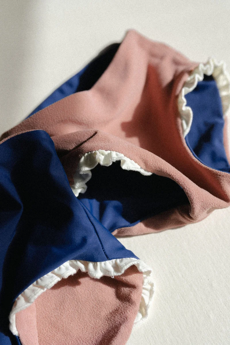 Maillot 2 pièces réversible ♻️ | Greta - Marine / Blush
